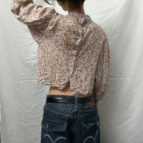 rollas dainty floral print boho balloon sleeve button back cropped blouse top - Picture 6 of 8